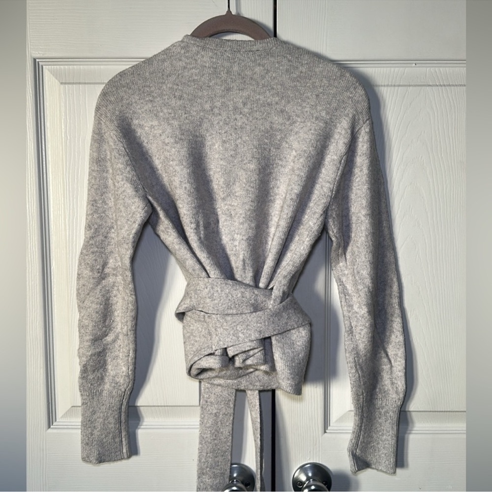 BCBGMAXAZRIA Grey Ballerina Style Self-Tie Wrap Sweater Size Small - Picture 6 of 9